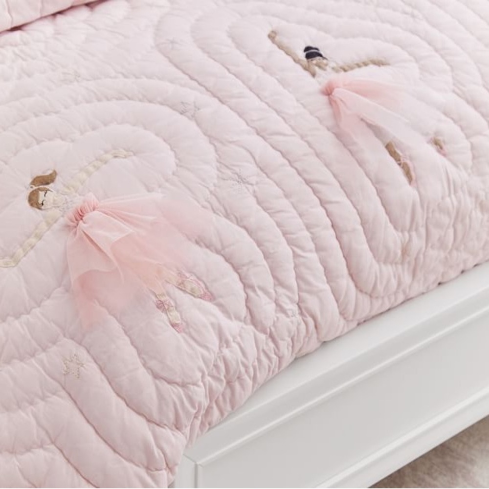 COPY - NWT Pottery Barn Kids ballerina quilt TWIN